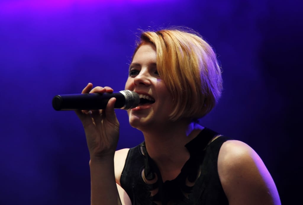 Ania Dąbrowska - kontakt